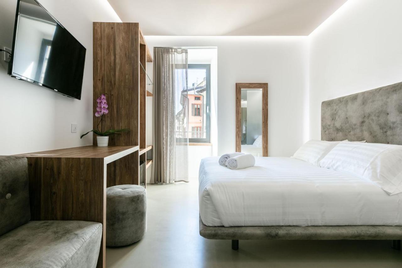Domus Cavour Rooms&Suites Tirano Zewnętrze zdjęcie